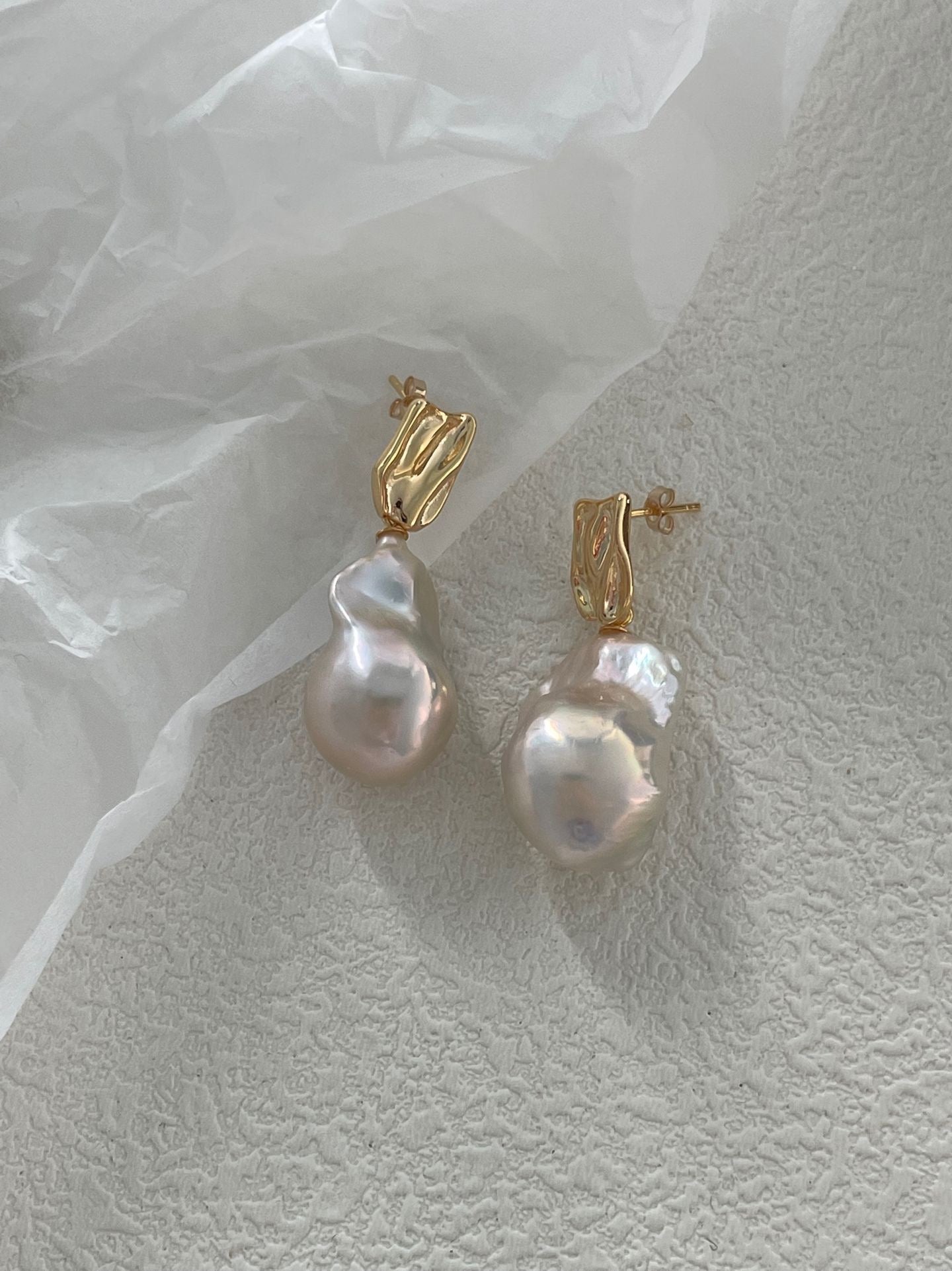 ✨ Textured Water Ripple Baroque Pearl Drop Earrings ✨