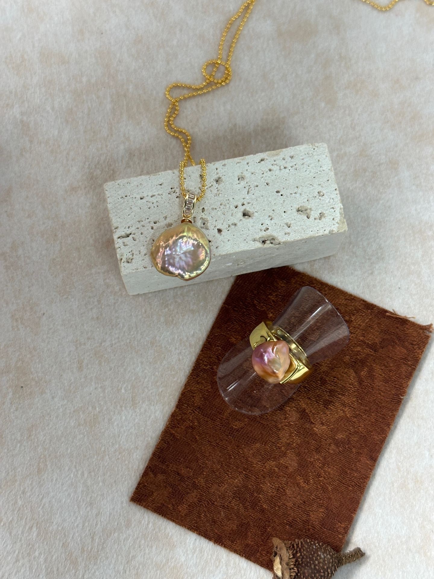 ✨ 18K Gold Plated Bead Chain Baroque Petal Pearl Necklace ✨